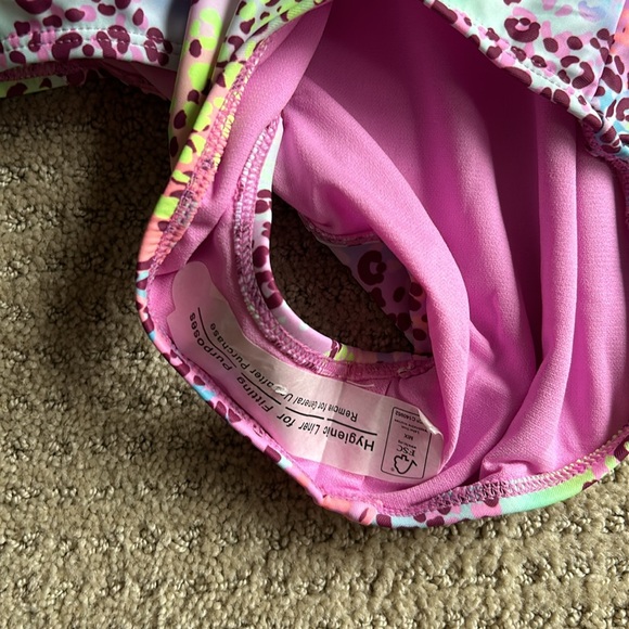 NWT Catalina rash guard swimsuit- 10/12 - Picture 3 of 5